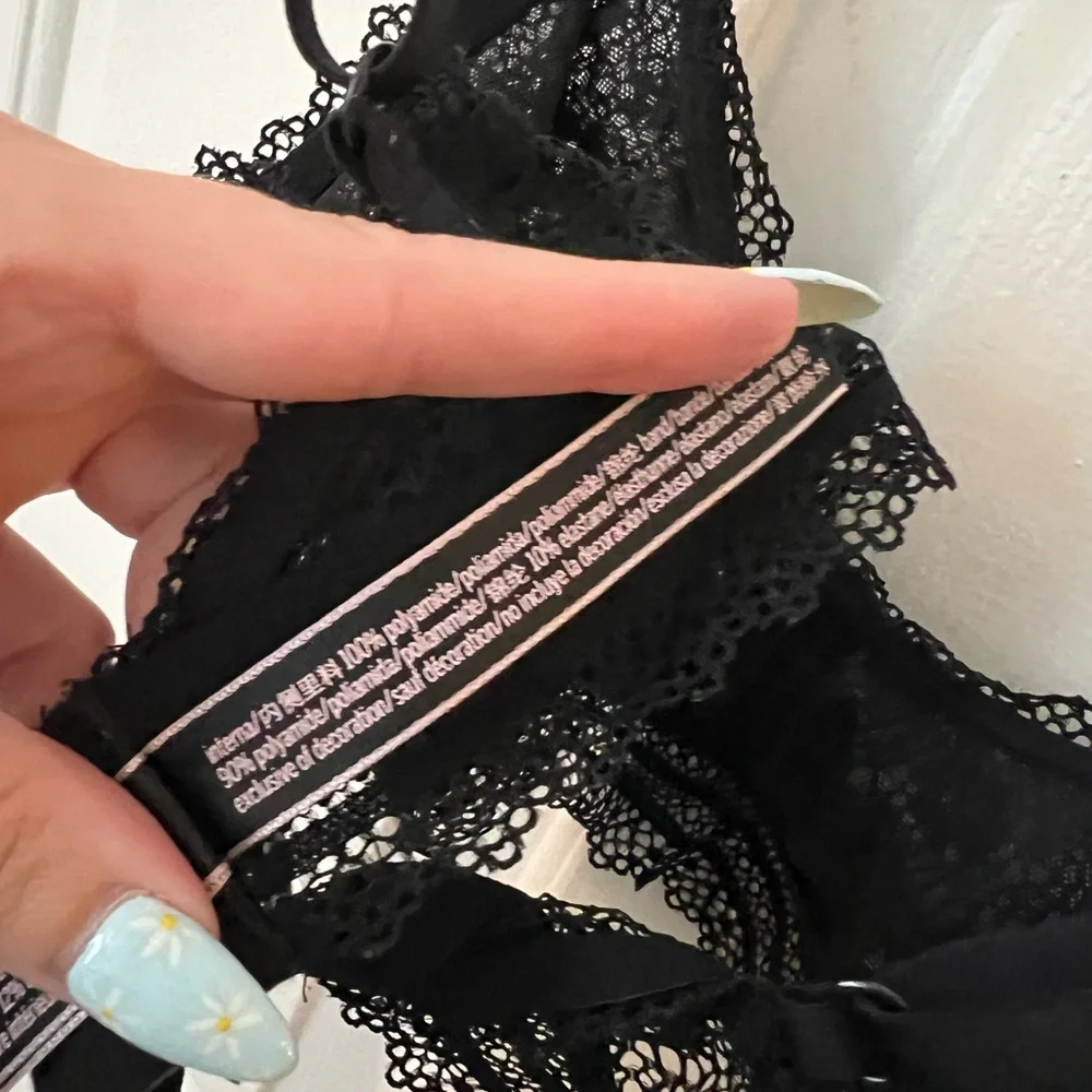 VS Bralette - Picture 6 of 6